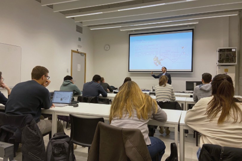 Bjorn Delbeecke teaching Introduction to Medical Device Legislation at Ghent University